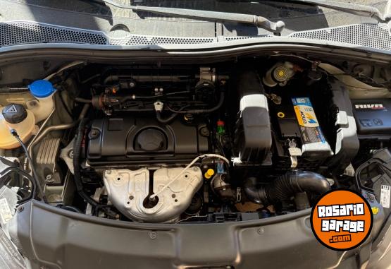 Autos - Peugeot 208 active 2017 Nafta 104000Km - En Venta