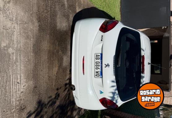 Autos - Peugeot 208 active 2017 Nafta 104000Km - En Venta