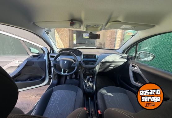 Autos - Peugeot 208 active 2017 Nafta 104000Km - En Venta