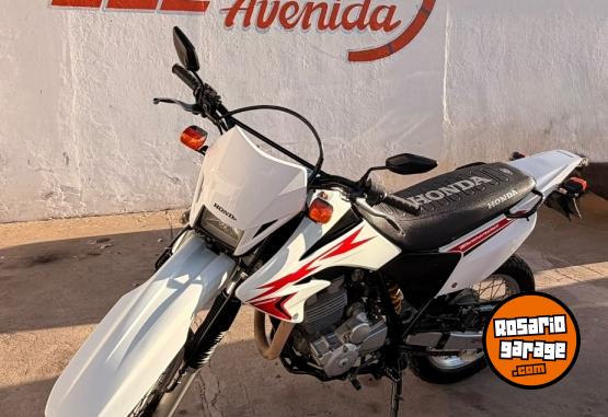 Motos - Honda TORNADOI 250 2018 Nafta 31250Km - En Venta