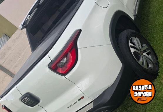 Camionetas - Fiat Toro volcano 4x4 2017 Diesel 125000Km - En Venta