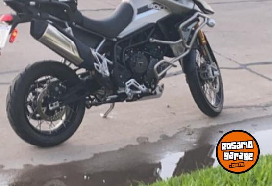 Motos - Triumph Rally  Pro 2024 Nafta 8000Km - En Venta