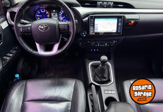 Camionetas - Toyota Hilux 2.8 SRX 4X4 TDI 2017 Diesel - En Venta