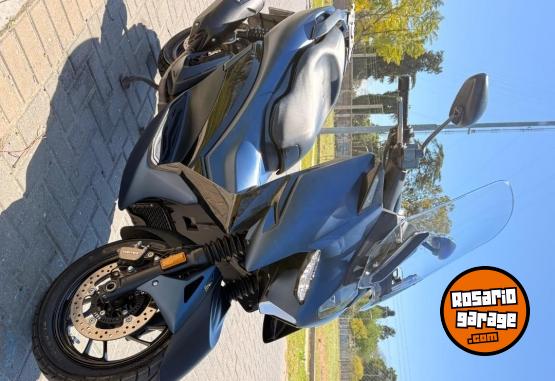 Motos - Zontes 310m 2024 Nafta 7000Km - En Venta