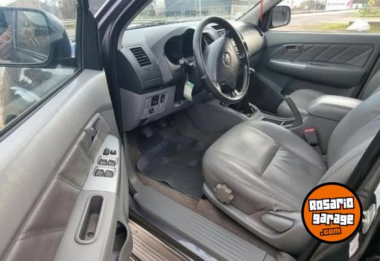 Camionetas - Toyota Hilux 3.0 4x2 SRV 2010 Diesel 235258Km - En Venta