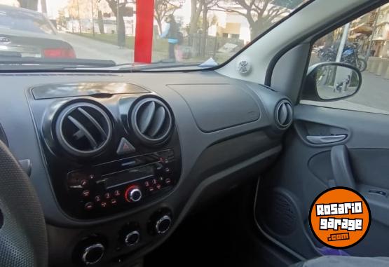 Autos - Fiat Uno fire 2016 Nafta 55000Km - En Venta