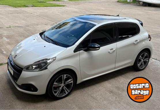 Autos - Peugeot 208 GT 2018 Nafta 104000Km - En Venta