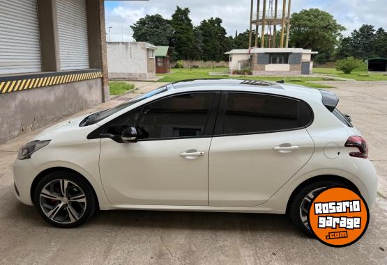 Autos - Peugeot 208 GT 2018 Nafta 104000Km - En Venta