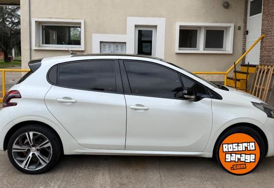 Autos - Peugeot 208 GT 2018 Nafta 104000Km - En Venta