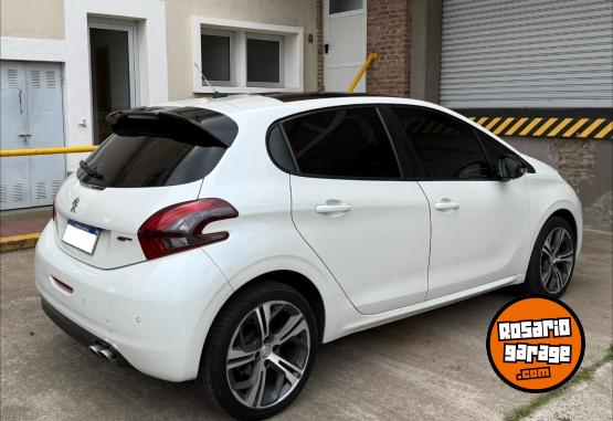 Autos - Peugeot 208 GT 2018 Nafta 104000Km - En Venta