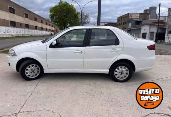 Autos - Fiat Siena 2014 GNC 195000Km - En Venta