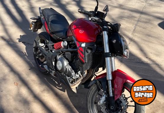 Motos - Benelli TNT 302s 2022 Nafta 32000Km - En Venta