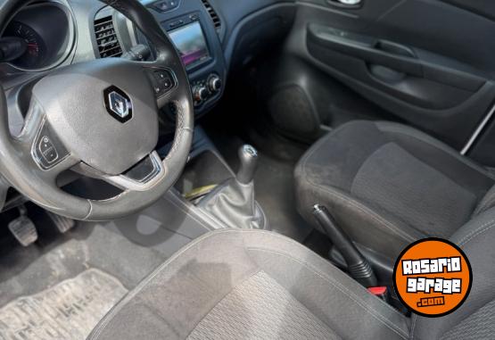 Autos - Renault Captur life 2021 Nafta 113000Km - En Venta