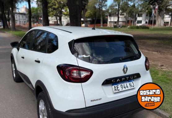 Autos - Renault Captur life 2021 Nafta 113000Km - En Venta
