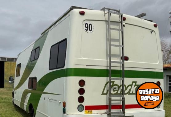 Camiones y Grúas - vendo motohome - En Venta