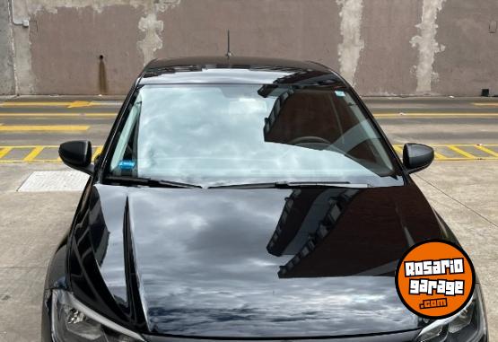 Autos - Volkswagen NUEVO POLO TRACK MSI MT 2024 Nafta 24000Km - En Venta