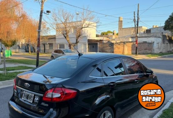 Autos - Ford Fiesta Kinetic 2011 GNC 225000Km - En Venta