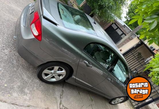 Autos - Honda Civic 2007 Nafta 240000Km - En Venta