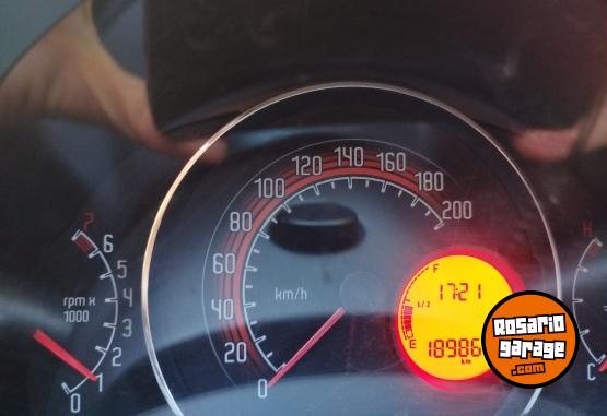 Autos - Fiat Uno Atractive 2013 Nafta 189890Km - En Venta