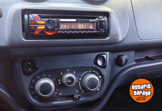 Autos - Fiat Uno Atractive 2013 Nafta 189890Km - En Venta