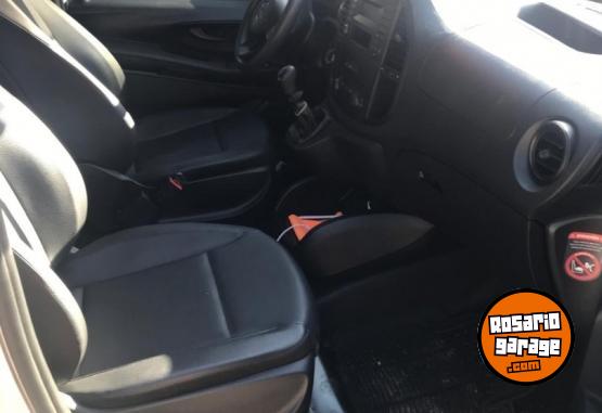 Utilitarios - Mercedes Benz 2017 Vito Tourer 2017 Nafta 248149Km - En Venta