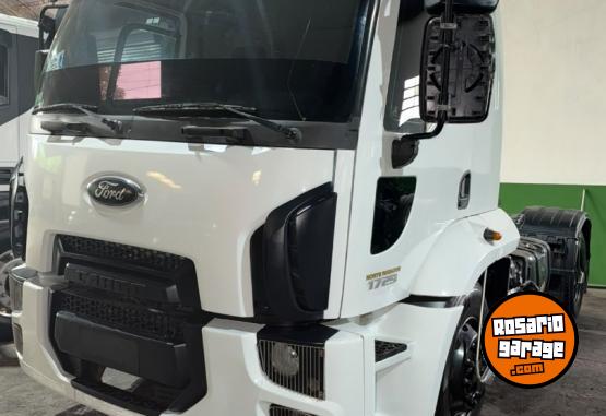 Camiones y Grúas - Ford Cargo 1729 - En Venta
