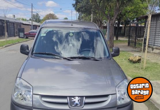 Utilitarios - Peugeot Partner 2020 Diesel 114000Km - En Venta