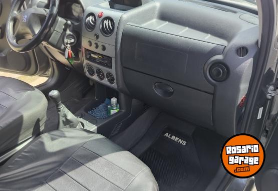 Utilitarios - Peugeot Partner 2020 Diesel 114000Km - En Venta