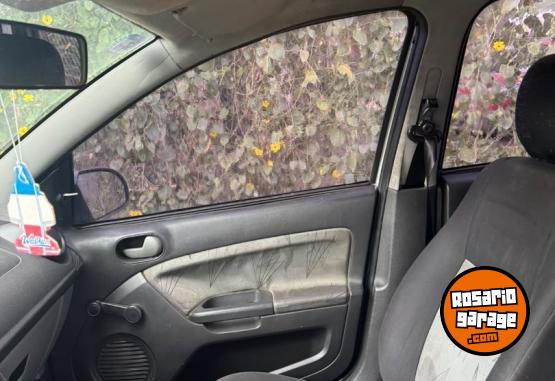 Autos - Ford Fiesta 2010 GNC 190000Km - En Venta
