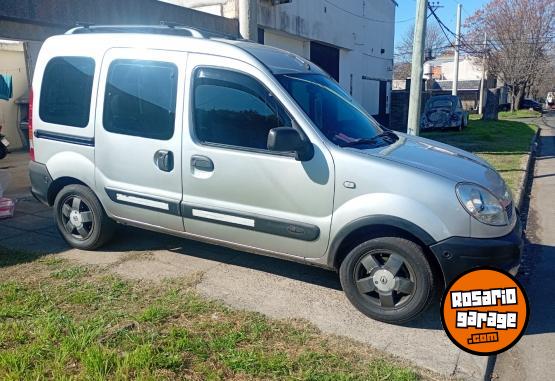 Utilitarios - Renault Kangoo autentique 2011 Nafta 124000Km - En Venta