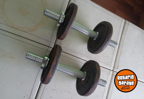 Deportes - Excelente Par de Mancuernas con Rosca Marca MIR con 10 Kg de Discos de Fundici�n - En Venta