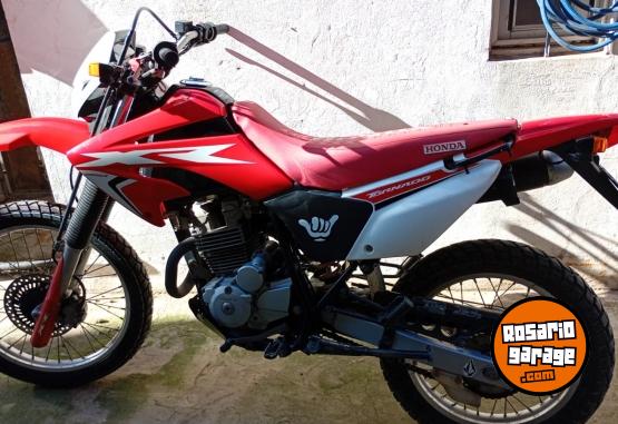 Motos - Honda Tornado 250 2017 Nafta 30000Km - En Venta