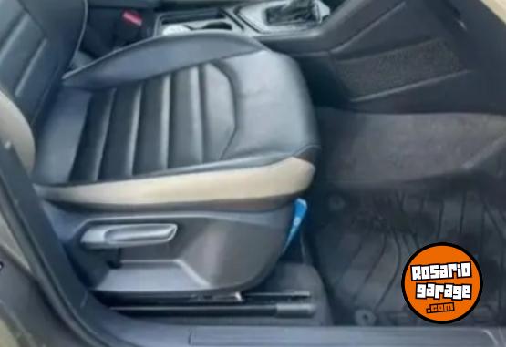 Camionetas - Volkswagen TAOS HIGHLINE BI TONO 2023 Nafta 98000Km - En Venta