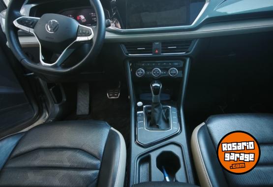 Camionetas - Volkswagen TAOS HIGHLINE BI TONO 2023 Nafta 98000Km - En Venta