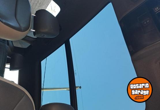 Camionetas - Volkswagen TAOS HIGHLINE BI TONO 2023 Nafta 98000Km - En Venta