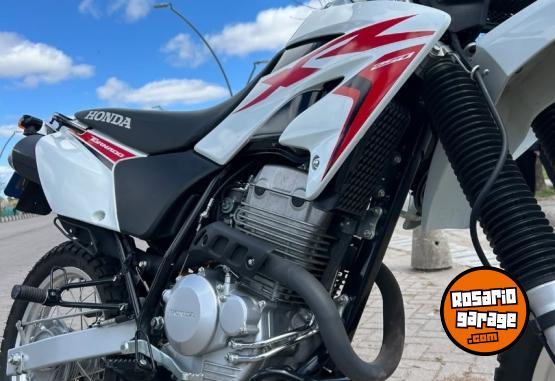 Motos - Honda Tornado 2019 Nafta 2400Km - En Venta