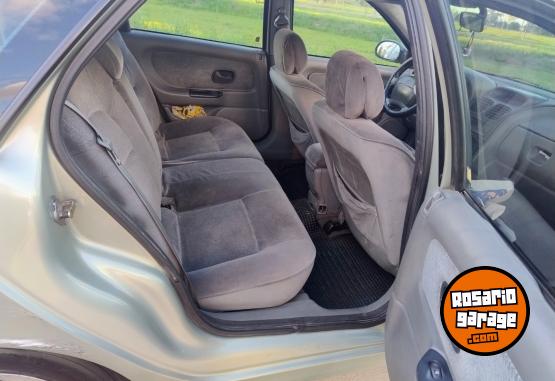 Autos - Renault Laguna 1998 Nafta 260000Km - En Venta