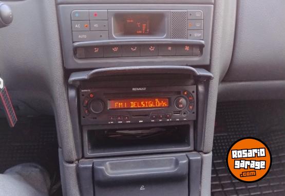 Autos - Renault Laguna 1998 Nafta 260000Km - En Venta