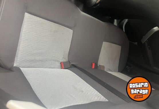Autos - Peugeot 208 allure 2015 Nafta 120000Km - En Venta