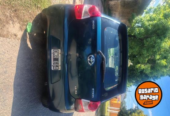 Autos - Toyota Etios xs 2015 Nafta 120000Km - En Venta