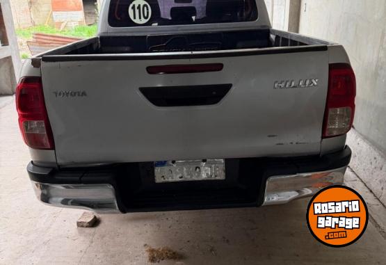 Camionetas - Toyota Toyota Hilux L/16 2.4 DC 2016 Diesel 320000Km - En Venta