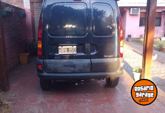 Utilitarios - Renault Kangoo 2010 Diesel 100Km - En Venta