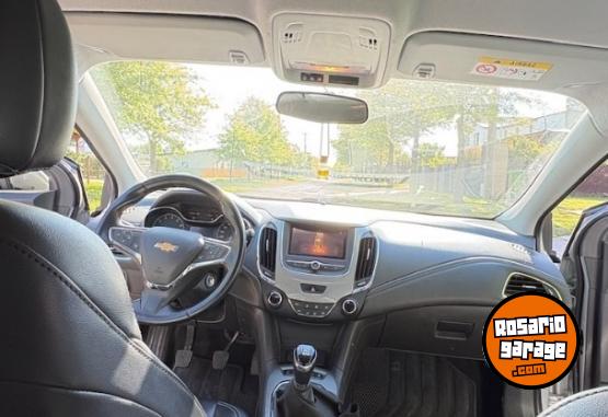 Autos - Chevrolet Cruze LT 2021 Nafta 118000Km - En Venta