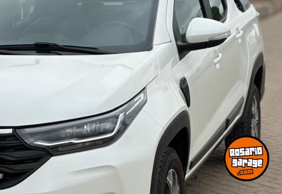 Camionetas - Fiat Strada volcano 2021 Nafta 8000Km - En Venta