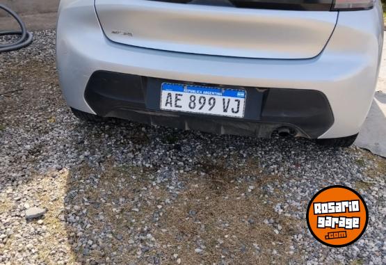 Autos - Peugeot 208 2021 Nafta 110000Km - En Venta
