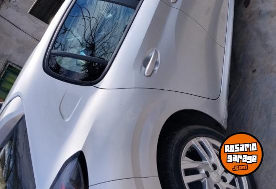 Autos - Peugeot 208 2021 Nafta 110000Km - En Venta