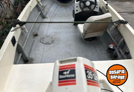 Embarcaciones - Casco con motor - En Venta
