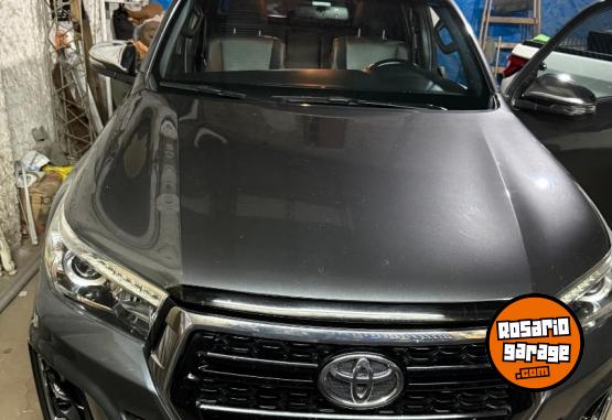 Camionetas - Toyota Hilux srx 2019 Diesel 276000Km - En Venta