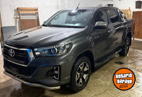 Camionetas - Toyota Hilux srx 2019 Diesel 276000Km - En Venta