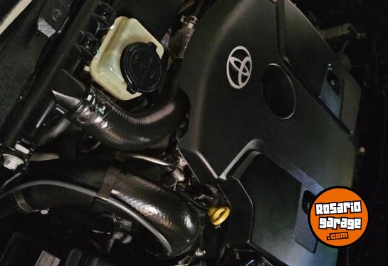 Camionetas - Toyota Hilux srx 2019 Diesel 276000Km - En Venta